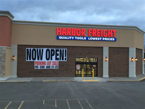 The telephone number for the <strong>Harbor Freight</strong> store in Sanford (Store #667) is 1-407-323-6228. . Horbert freight near me